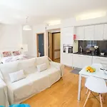 Lägenhet Livingporto By Hosts Oporto